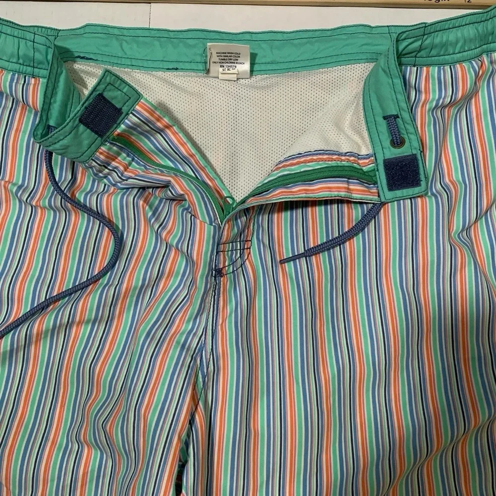 Vineyard Vines Swim Trunks Shorts Men's XL Multicolor‎ Stripe Lined Pockets